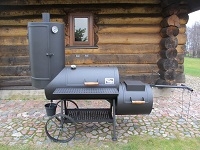 Smoker with smokehouse NL smoker with detachable or non-detachable smokehouse